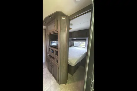 Jennifer's Coachmen Apex Travel Trailer