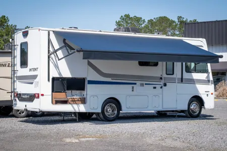 SuddenLee Winnebago Intent Class A