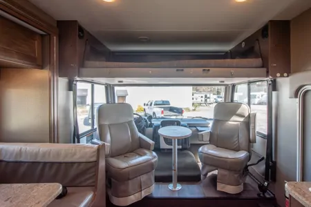 SuddenLee Winnebago Intent Class A