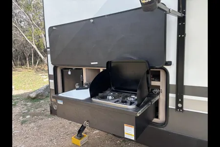 Home on the Road-Raidence 26BH Travel Trailer