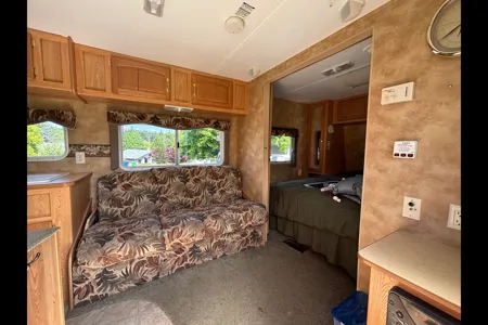 Katerina's Keystone Hornet Travel Trailer