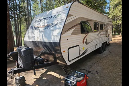 Starcraft 26BH Travel Trailer with perks!