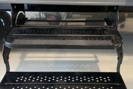 Lakeview's Trailer Rentals 25BH