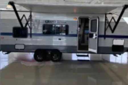 Lakeview's Trailer Rentals 25BH