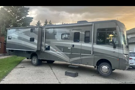 David's Winnebago Sightseer Class A
