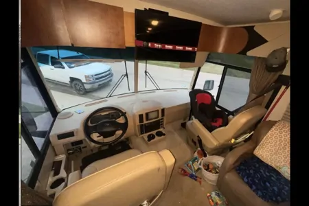 David's Winnebago Sightseer Class A