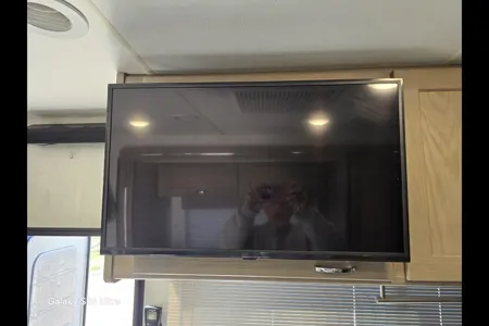 Rashid's Winnebago Vita 24P Class C