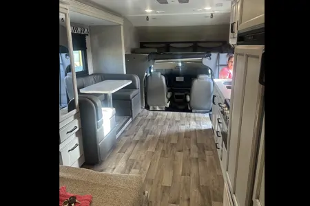 Edgar's Jayco 28 feet Class C