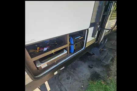 Willamette Dutchmen 2850bhs bunkhouse trailer