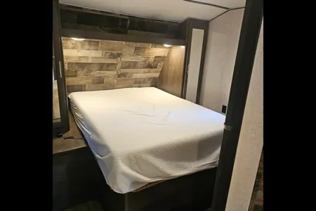 Willamette Dutchmen 2850bhs bunkhouse trailer