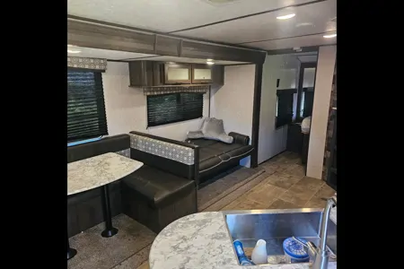 Willamette Dutchmen 2850bhs bunkhouse trailer