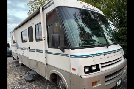Andrii's Winnebago Adventure Class A