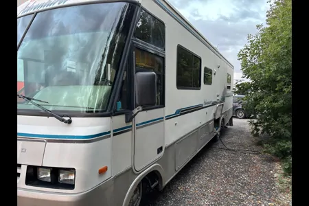 Andrii's Winnebago Adventure Class A