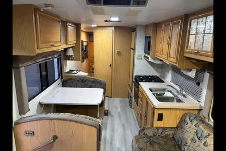 Andrii's Winnebago Adventure Class A