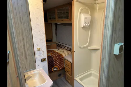 Andrii's Winnebago Adventure Class A