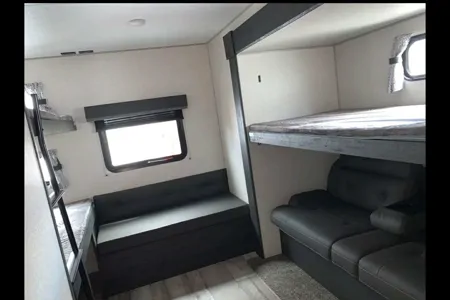 KZ Sportsmen 332 bhkse Travel Trailer