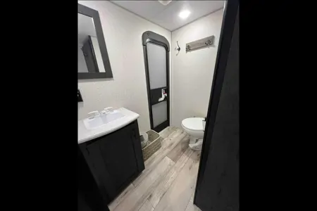 KZ Sportsmen 332 bhkse Travel Trailer