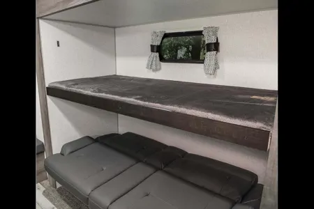 KZ Sportsmen 332 bhkse Travel Trailer