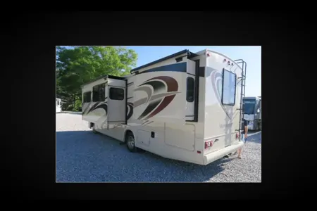 33 - 2017 Forest River Georgetown GT3