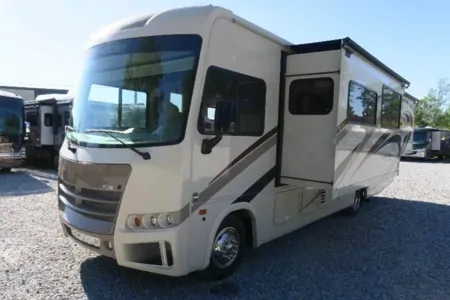 33 - 2017 Forest River Georgetown GT3