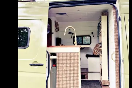 Olive Mercedes-Benz Sprinter 2500 Classe B