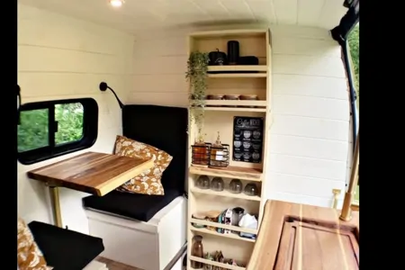 Olive Mercedes-Benz Sprinter 2500 Classe B
