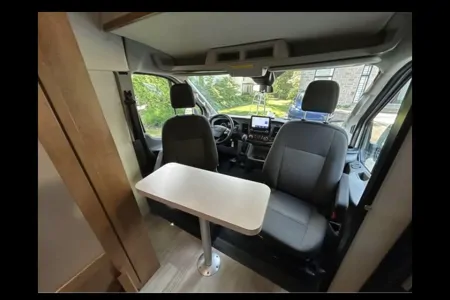 Léo  2021 Ford Transit 3500HD CLASSE B