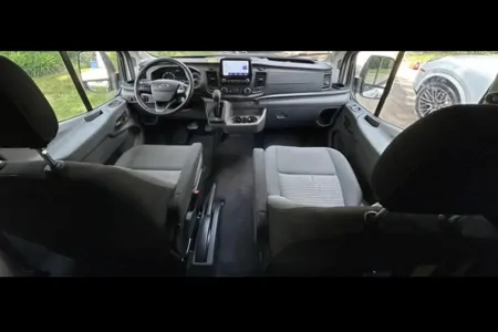 Léo  2021 Ford Transit 3500HD CLASSE B