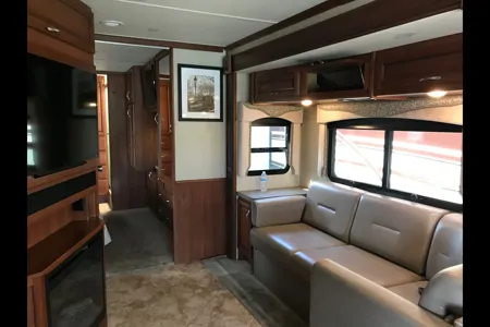 Desert Glamp Coach