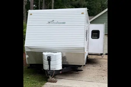 Lindsey Family Coachmen Catalina Travel Trailer
