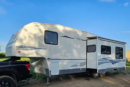 Brads Fleetwood Terry 5th wheel