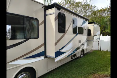 Jim's Thor Motor Coach Ace Class A