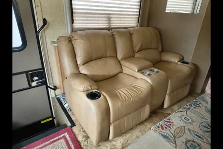 Jim's Thor Motor Coach Ace Class A