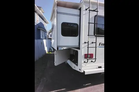 Anthony's Thor Motor Coach Chassis E350 Class C