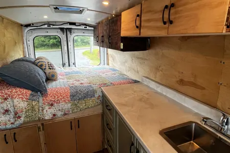Got Me Drove Van Rentals - The Cove 