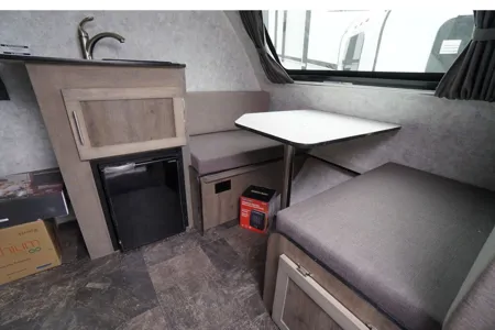 Yvette Mini-Roulotte