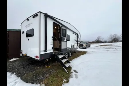 Gerry's Keystone Arcadia Select Fifth Wheel