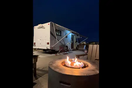 Desert Cruiser - Easy to Drive (Sleeps 5)