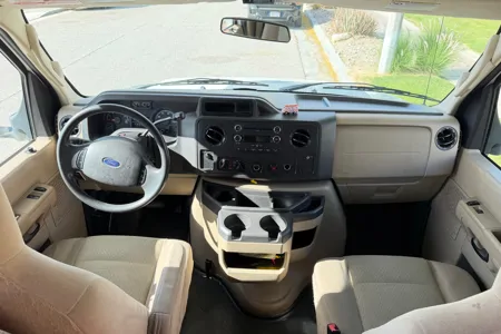 Desert Cruiser - Easy to Drive (Sleeps 5)