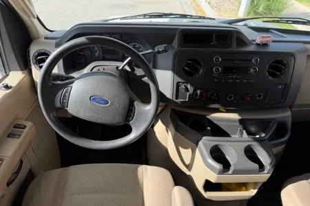 Desert Cruiser - Easy to Drive (Sleeps 5)