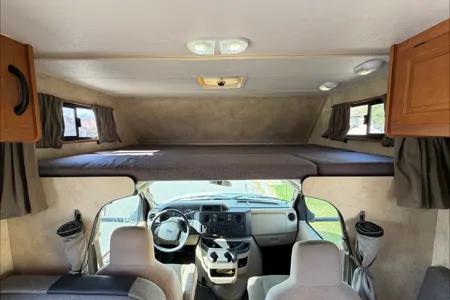 Desert Cruiser - Easy to Drive (Sleeps 5)