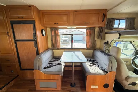 Desert Cruiser - Easy to Drive (Sleeps 5)