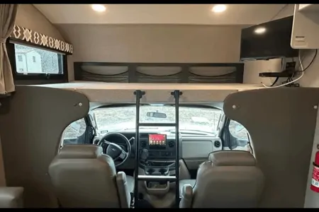 "Alamo-bile" Adventurer - Jayco Greyhawk 29MV