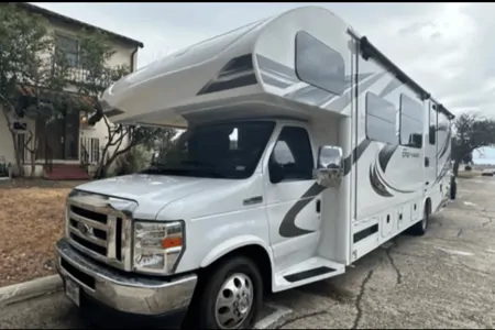 "Alamo-bile" Adventurer - Jayco Greyhawk 29MV