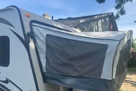 The Wilson’s Jayco Jay Feather Ultra Lite Hybrid