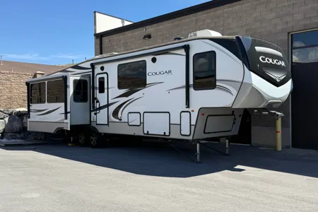 2022 Cougar 368MBI – King Bed + Bunk Room