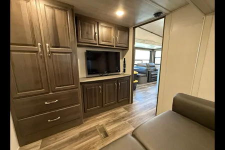 2022 Cougar 368MBI – King Bed + Bunk Room