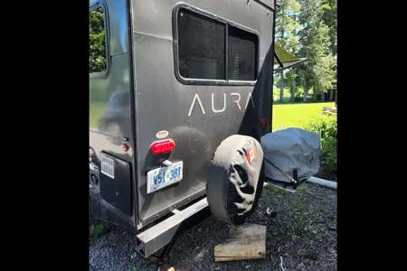 Tamany's Travel Lite Aura Travel Trailer