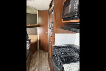 Heartland Trail Runner 25SLE 29’ Travel Trailer