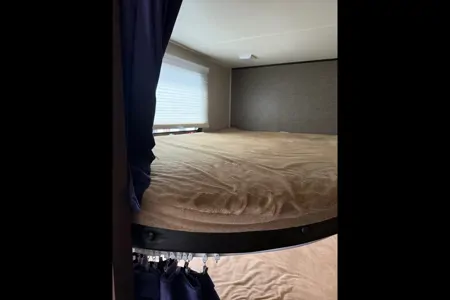 Heartland Trail Runner 25SLE 29’ Travel Trailer